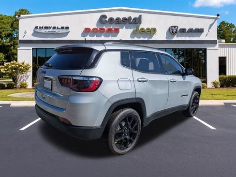 New 2026 Jeep Compass Latitude AWD/4WD image 4