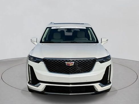 Used 2024 Cadillac XT6 Premium Luxury AWD/4WD image 2