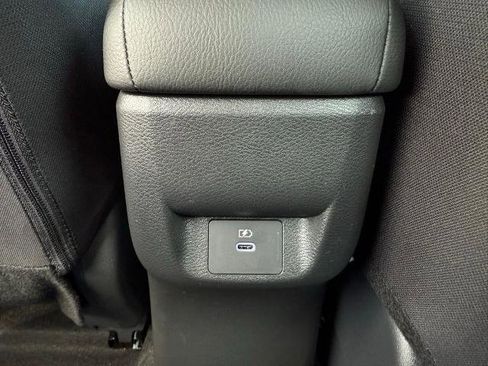 New 2025 Nissan Versa SR w/ Trunk Package image 12