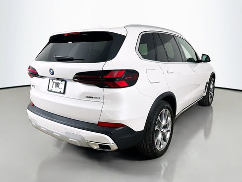 New 2026 BMW X5 xDrive40i w/ Premium Package AWD/4WD image 5