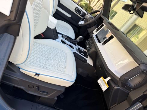 Used 2025 Ford Bronco Outer Banks image 25