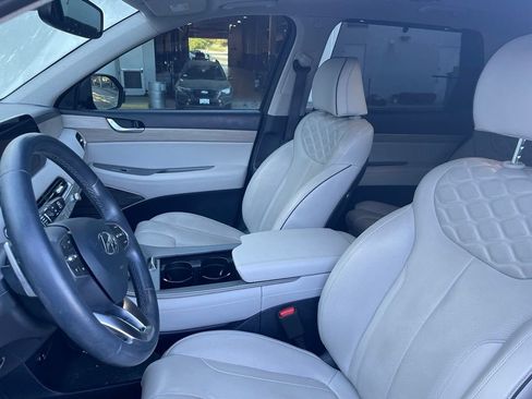 Used 2022 Hyundai Palisade Limited FWD image 3