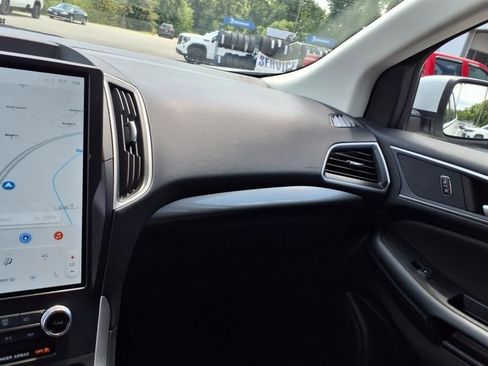 Used 2024 Ford Edge SEL image 26