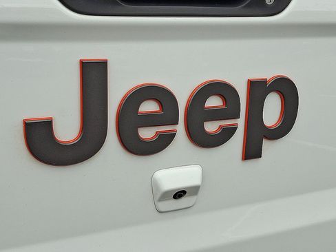 Used 2023 Jeep Gladiator Mojave w/ Cold Weather Group AWD/4WD image 30
