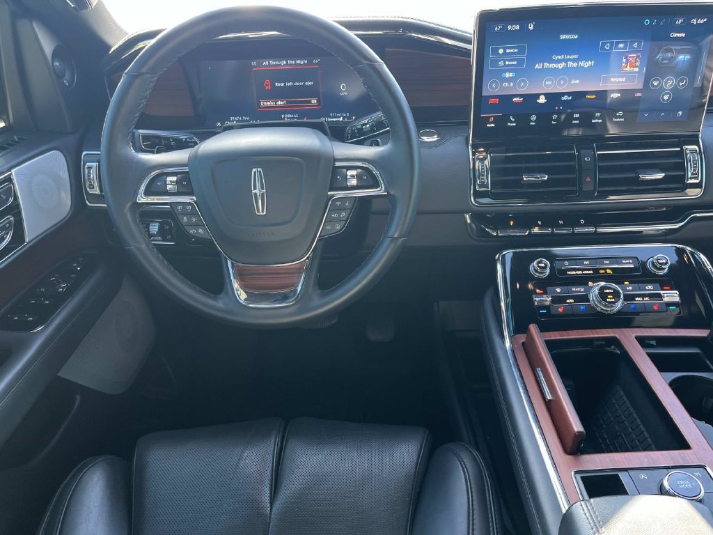 Used 2024 Lincoln Navigator Reserve AWD/4WD image 13