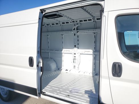 New 2026 RAM ProMaster 2500 w/ Convenience Group image 7