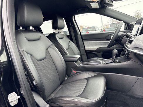 Used 2025 Jeep Compass Latitude w/ Convenience Group image 24