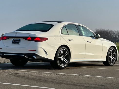 New 2026 Mercedes-Benz E 350 4MATIC Sedan image 4