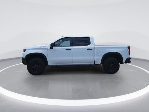 Used 2024 Chevrolet Silverado 1500 ZR2 w/ Technology Package AWD/4WD image 5