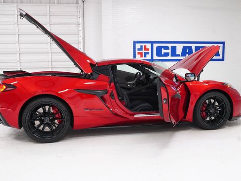 New 2027 Chevrolet Corvette Grand Sport w/ Z52 Sport Performance Package RWD image 37