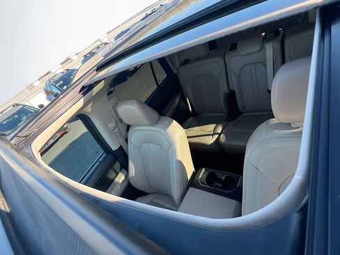 Used 2024 Ford Expedition Max Limited AWD/4WD image 28