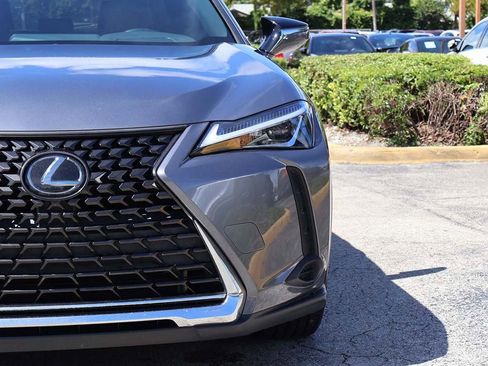 Used 2019 Lexus UX 200 image 13