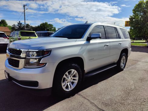 Used 2017 Chevrolet Tahoe LT AWD/4WD image 4