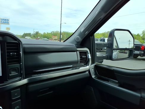 Used 2024 Ford F250 Lariat w/ Lariat Ultimate Package AWD/4WD image 21