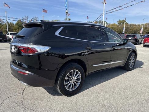 Used 2024 Buick Enclave Premium image 6