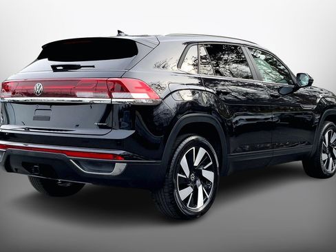 Used 2025 Volkswagen Atlas Cross Sport SE AWD/4WD image 14