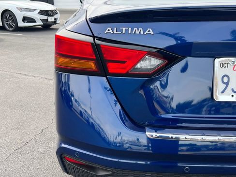 Used 2023 Nissan Altima 2.5 SR image 11