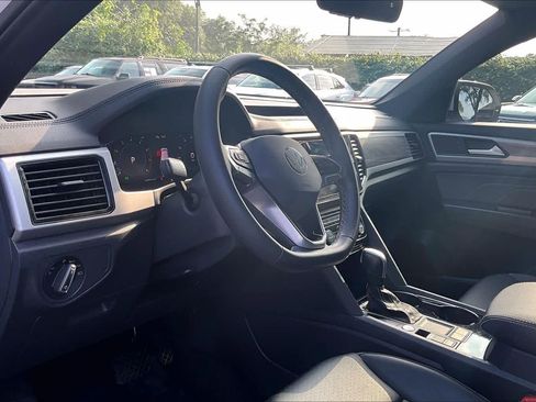 Used 2023 Volkswagen Atlas Cross Sport SE w/ Black Wheel Package FWD image 18