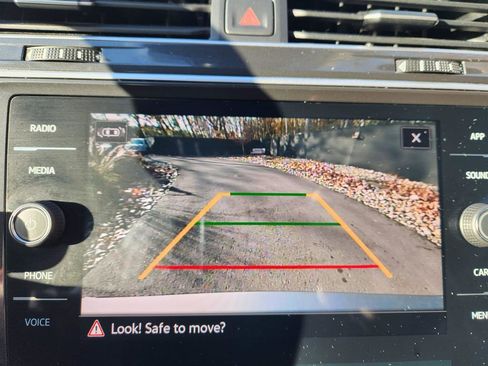 Certified 2024 Volkswagen Tiguan SE R-Line w/ MDO Package, Two-Row image 39