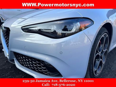 Used 2024 Alfa Romeo Giulia Ti AWD/4WD image 14