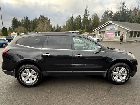 Used 2014 Chevrolet Traverse LT w/ LPO, 'HIT The Road' Package image 6