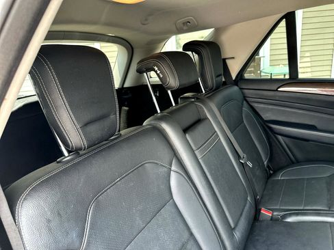 Used 2014 Mercedes-Benz ML 350 4MATIC w/ Premium 1 Package image 26