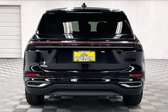 Used 2024 Lincoln Nautilus Premier AWD/4WD image 5
