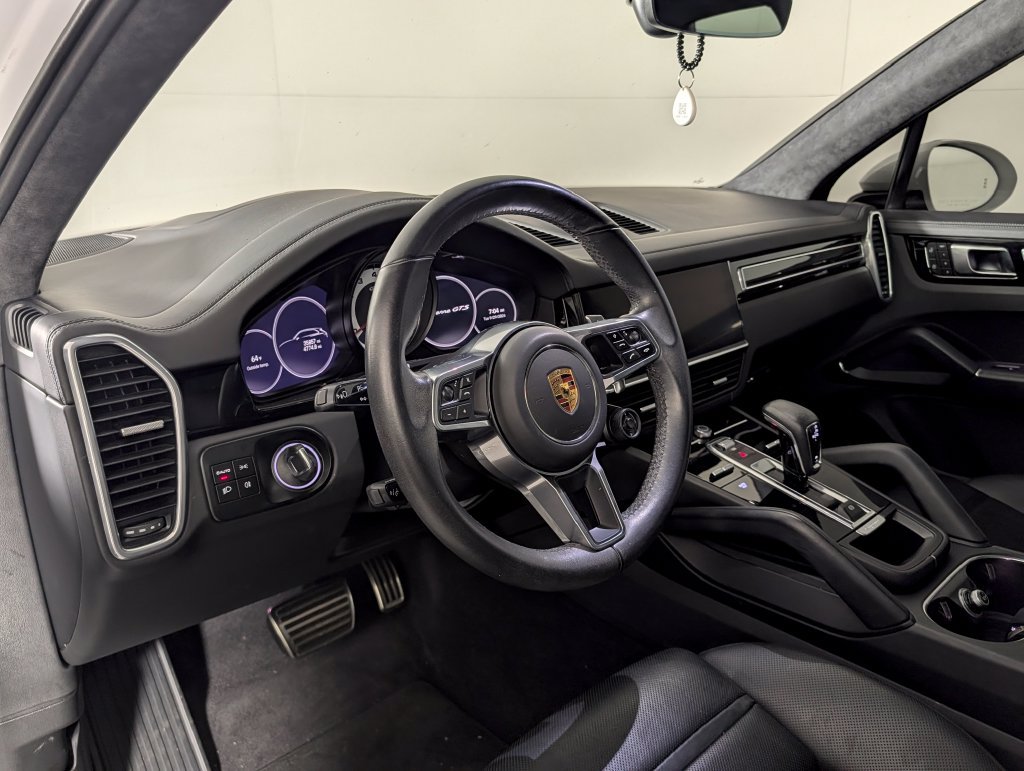 Certified 2023 Porsche Cayenne GTS AWD/4WD image 3