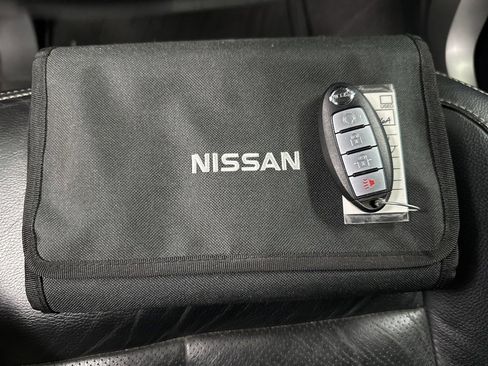 Used 2017 Nissan Titan PRO-4X w/ Pro-4x Convenience Package image 38