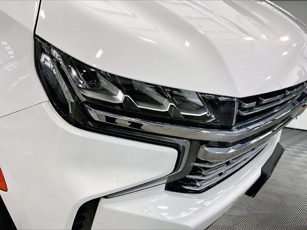 Used 2023 Chevrolet Tahoe Premier AWD/4WD image 34