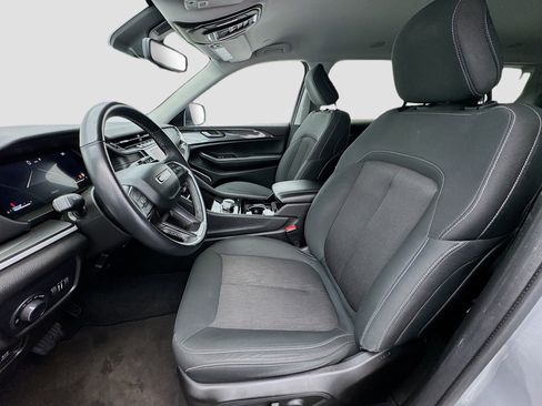 Used 2022 Jeep Grand Cherokee L Laredo w/ Luxury Tech Group I image 13