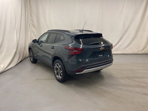 New 2026 Chevrolet Trax LT w/ Driver Confidence Package FWD image 5