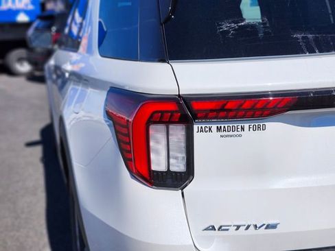 New 2026 Ford Explorer Active image 9