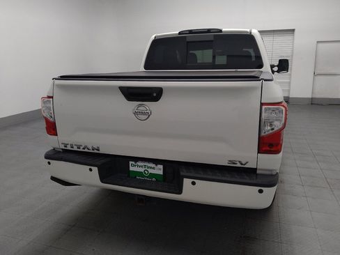 Used 2019 Nissan Titan SV w/ SV Convenience Package RWD image 7