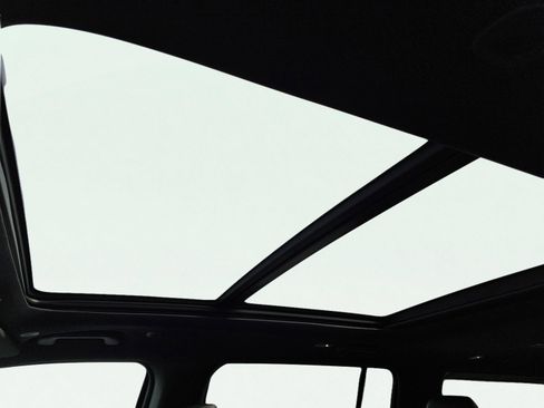 New 2026 Jeep Grand Wagoneer 2WD image 18