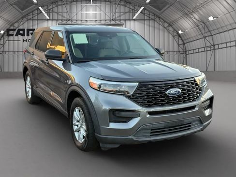 Used 2021 Ford Explorer 2WD image 3