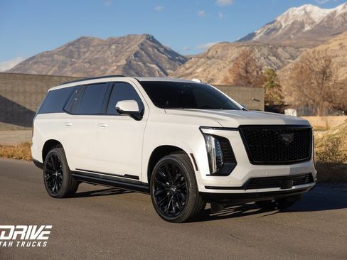 Used 2025 Cadillac Escalade Sport Platinum w/ LPO, ONYX Package image 1