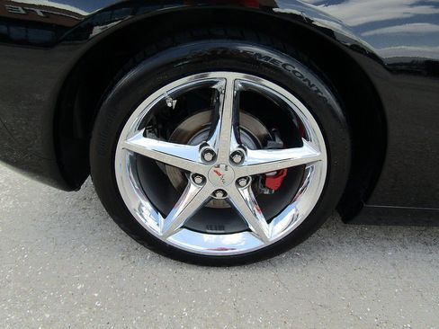 Used 2011 Chevrolet Corvette Coupe w/ Preferred Equipment Group RWD image 22