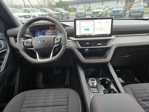 New 2026 Ford Explorer ST-Line w/ ST-Line Street Pack image 11