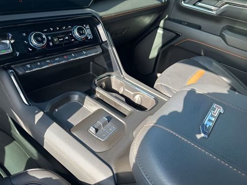 Used 2024 GMC Sierra 2500 AT4 w/ AT4 Premium Plus Package image 36