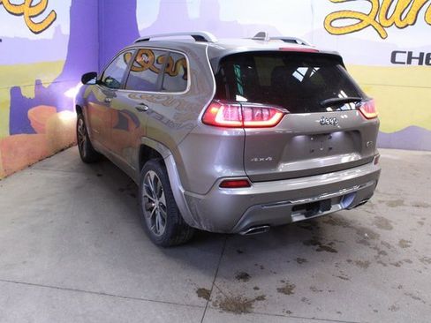 Used 2019 Jeep Cherokee Overland w/ Technology Group image 6