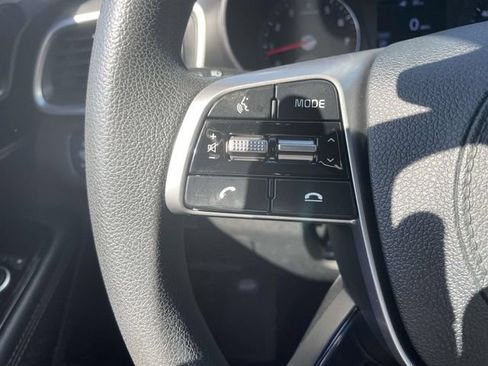 Used 2020 Kia Sorento FWD V6 image 23