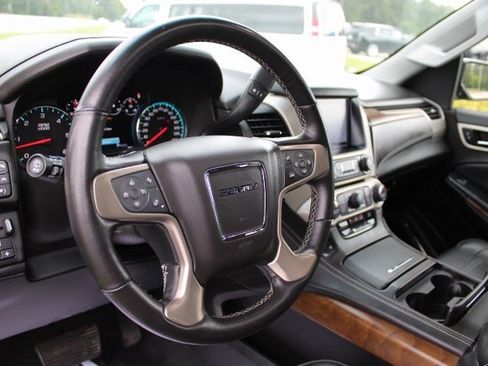 Used 2019 GMC Yukon Denali w/ Denali Ultimate Package image 35