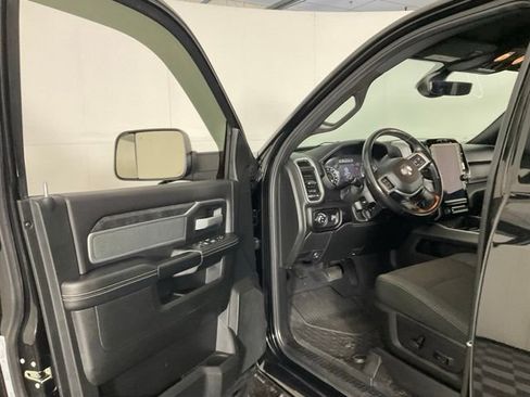 Used 2021 RAM 2500 Big Horn w/ Level 2 Equipment Group AWD/4WD image 25
