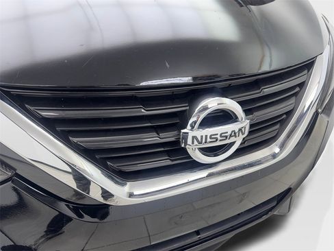 Used 2016 Nissan Altima 3.5 SL image 25