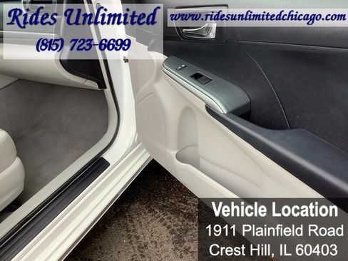 Used 2012 Toyota Camry LE FWD image 29