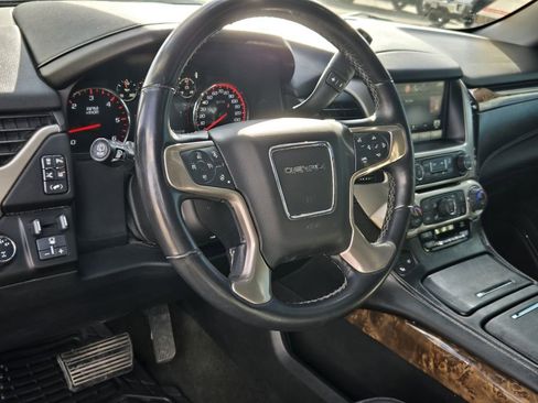 Used 2015 GMC Yukon XL Denali w/ Premium Package image 24