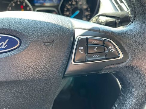 Used 2019 Ford Escape SEL image 30