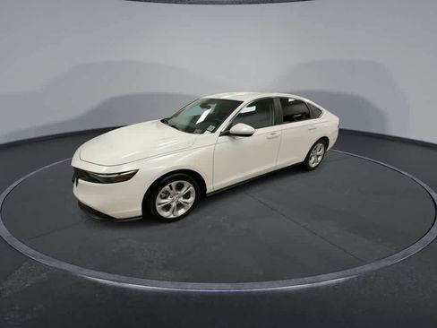 Used 2025 Honda Accord LX image 4