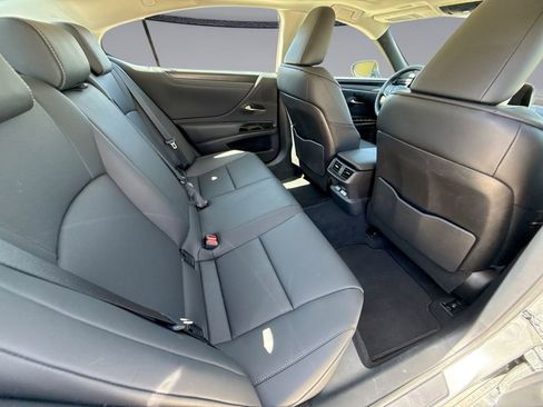 Used 2025 Lexus ES 350 w/ Premium Package FWD image 17